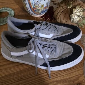 Vans Men's Gray and Navy Sneakers
